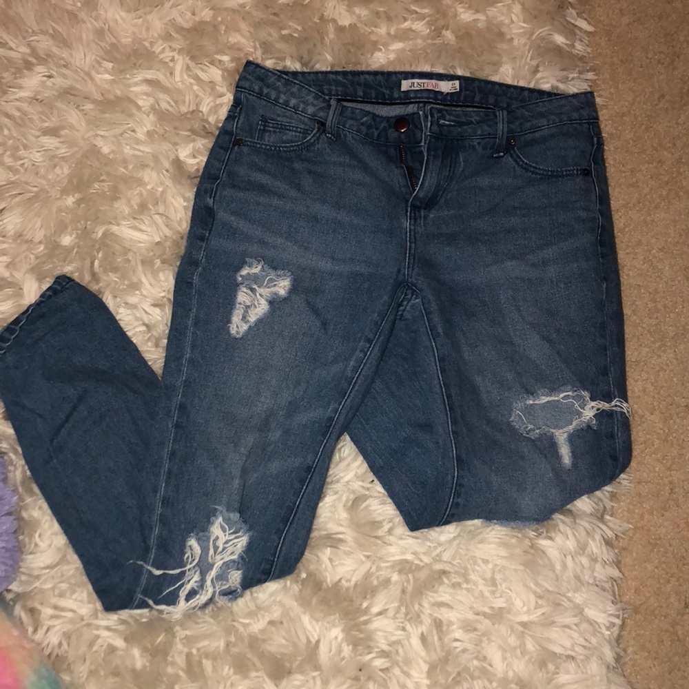 Distressed boyfriend jeans